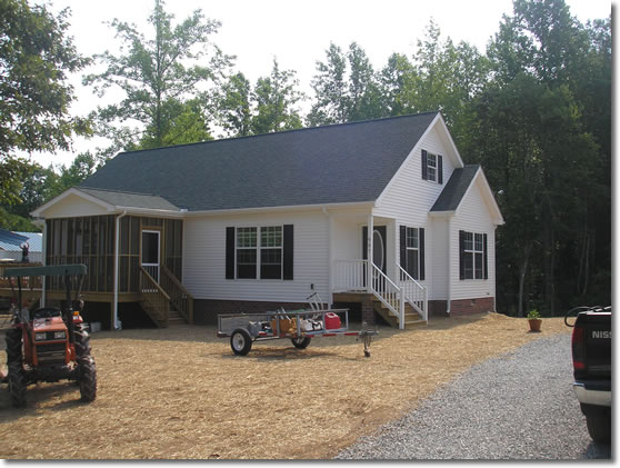 Cumberland Custom Rancher, side view